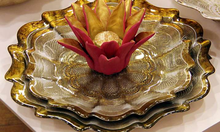 get crockery in hand painted glass see pics