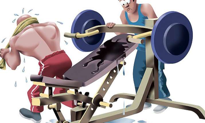gym habits which irritate others view pics