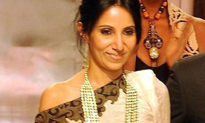 lakme fashion week 2015 anamika khanna brings the curtains