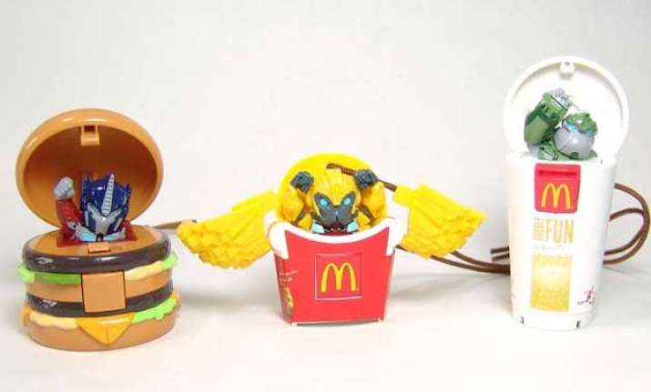 smaller meals paired with gifts keep people happy