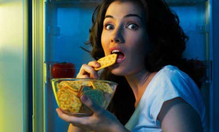 6 snack tips to help you stay fit this festive season