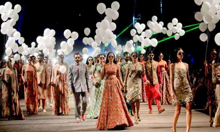 lakme fashion week 2015 sabyasachi mukherjee s show
