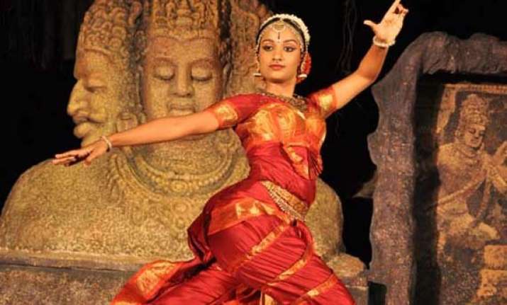 neeta bhargava ropes in kuchipudi dancers as showstoppers