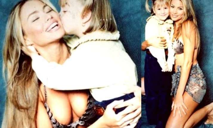 sofia vergara s revisits 1990s bikini fashion
