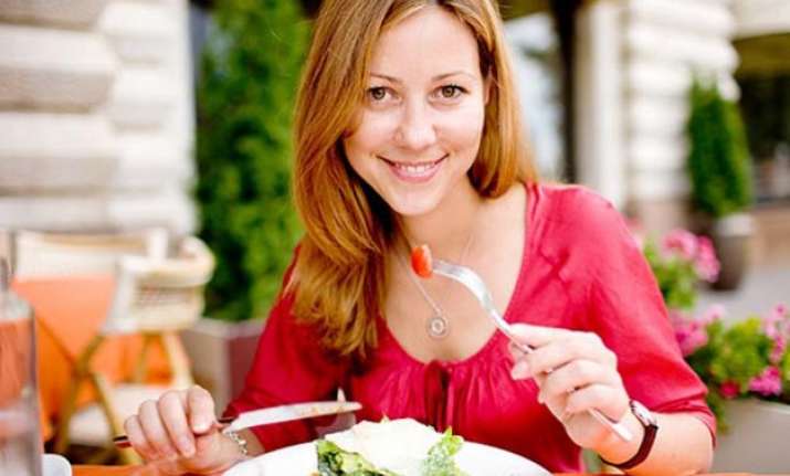 tips for eating out on a diet see pics