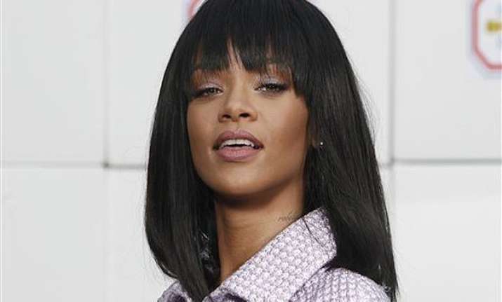 rihanna now a dior girl