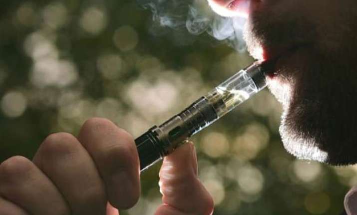 e cigarette can directly kill lung cells study