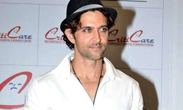 hrithik roshan inaugurates boutique hospital in mumbai