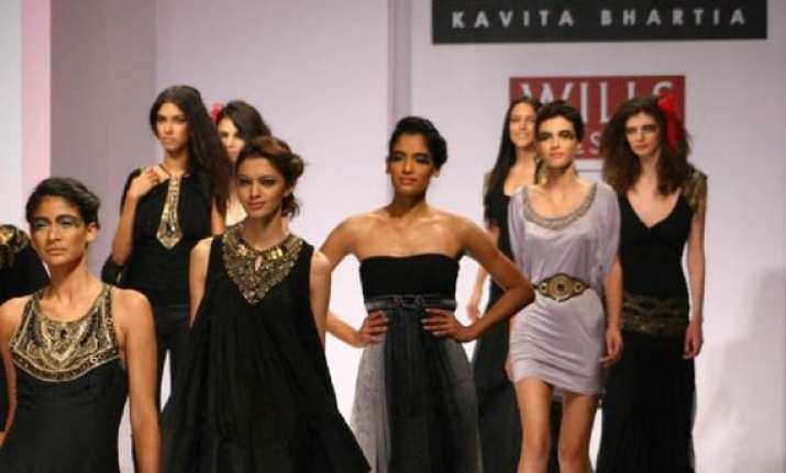 wifw 2014 kavita bhartia pays tribute to karigars
