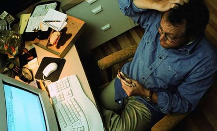 men who harass women online are losers in real life study