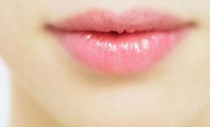 Home Remedies To Get Rosy Pink Lips Learn How To Get Pink Lips On 