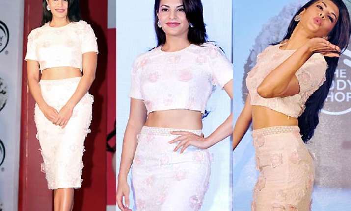jacqueline fernandez shows off trim mid riff in crop top