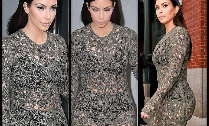 Kim Kardashian Ends Up Flaunting Lingerie At Honour Dinner For Anna Wintour In New York See 0030