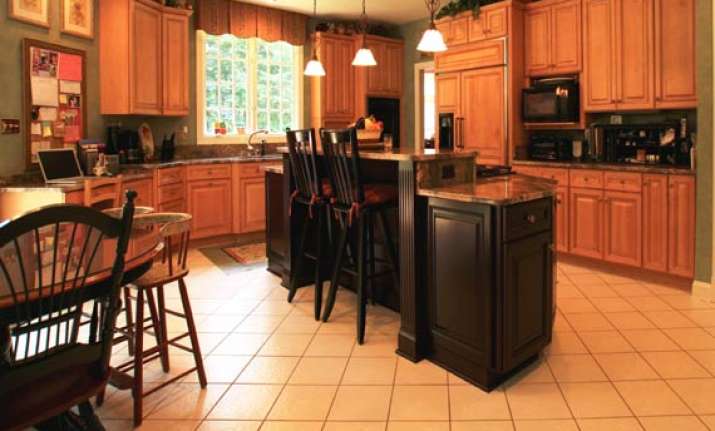 pocket friendly ways to decorate kitchen view pics