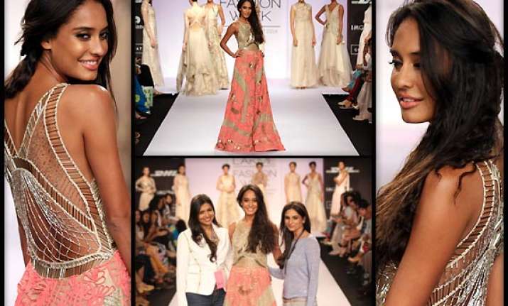lakme fashion week 2014 lisa haydon walked for designers