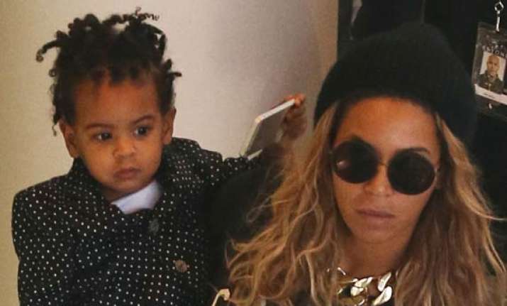 michelle williams defends blue ivy s hairstyle
