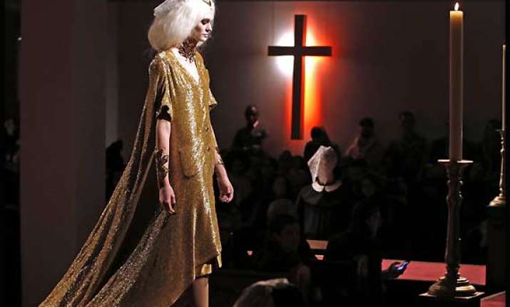 new york fashion week fashionistas worship at the church of
