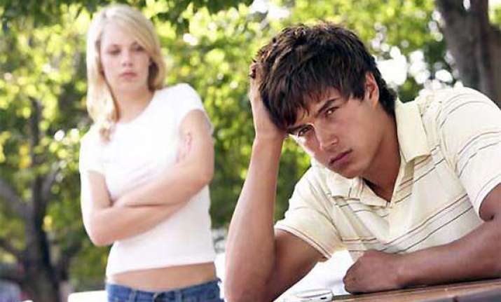 telltale signs of girlfriends who cheat