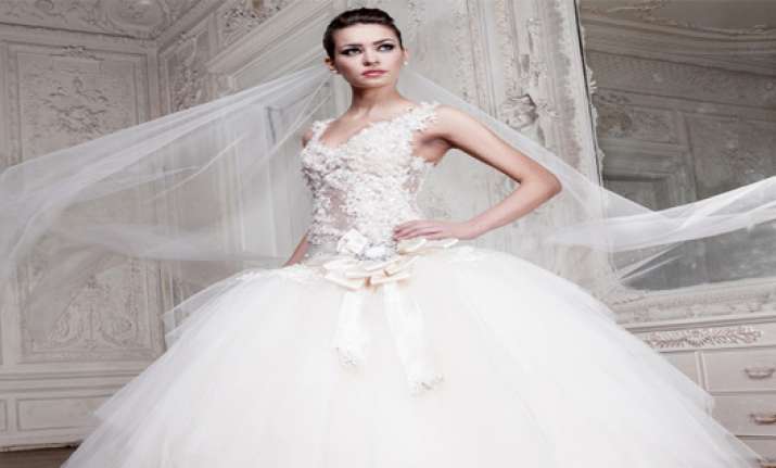women okay selling their wedding dresses
