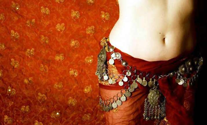 women weigh less during summer