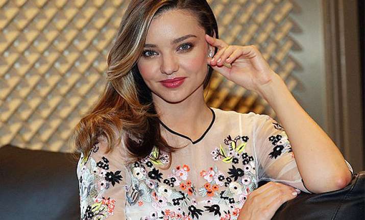 miranda kerr s beauty secret lies in super food salads