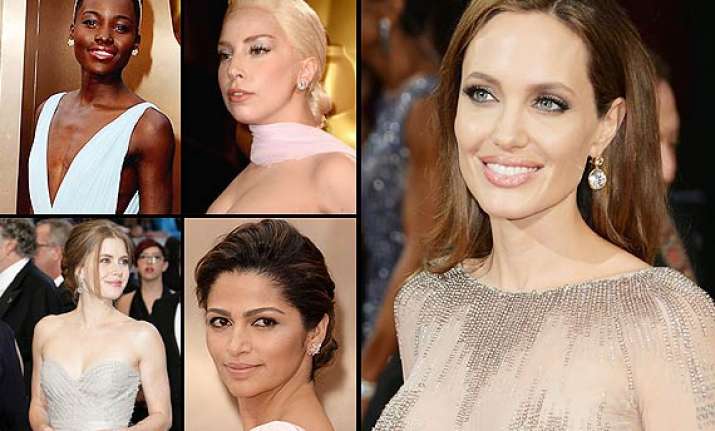 oscars 2014 divas dazzled in gold this year see pics