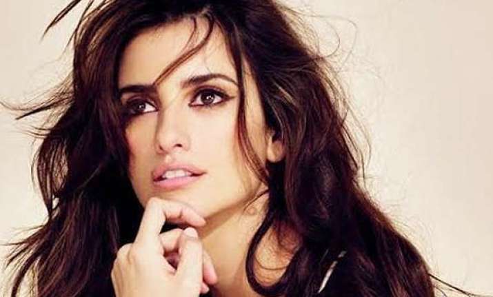 must try scuba diving with sharks penelope cruz
