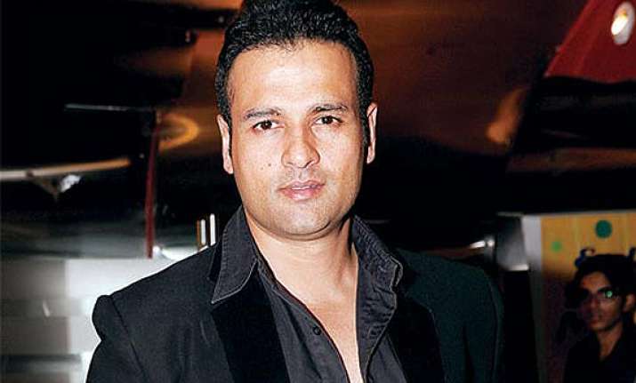 rohit roy urges parents to keep children away from mobile