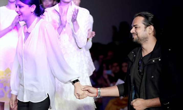 wifw aw 2014 rahul mishra presents award winning range see