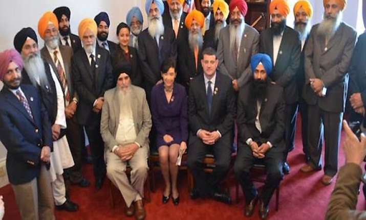 american sikh caucus calls on fbi to track hate crimes