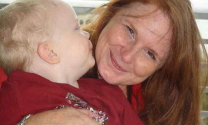 argentine needing transplant finds lost father via facebook