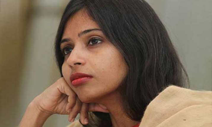 arrest warrant issued against khobragade in us visa fraud
