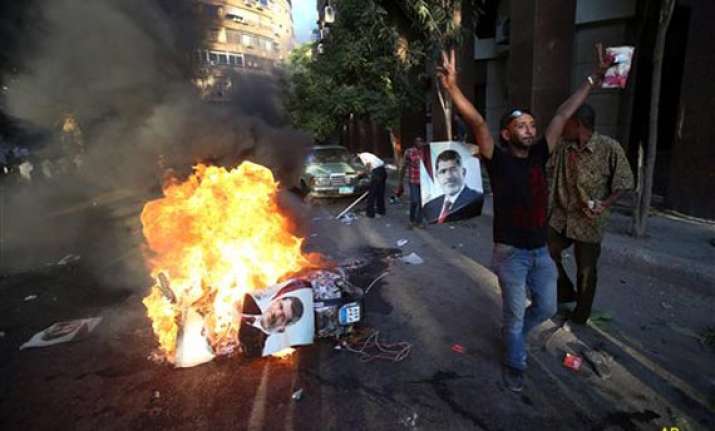 at least 120 killed 4 500 injured as egyptian troops fire
