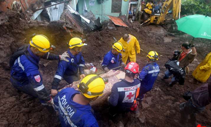 at least 66 dead in central america after days of downpours