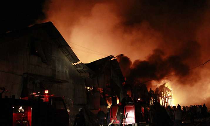 myanmar warehouse blast kills 17