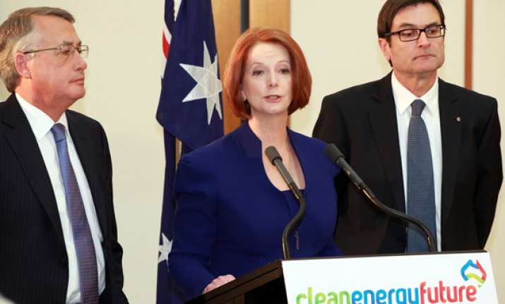 australian pm condemns mumbai blasts