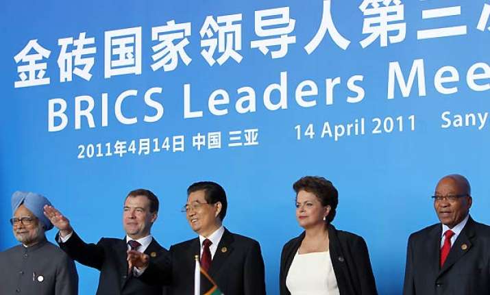 brics leaders sign pact on using own currencies for credits