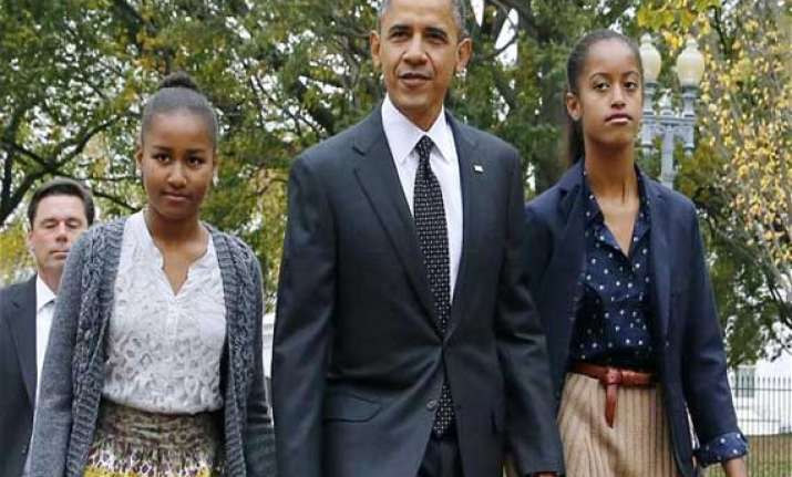 barack obama s daughters followed white house locked down