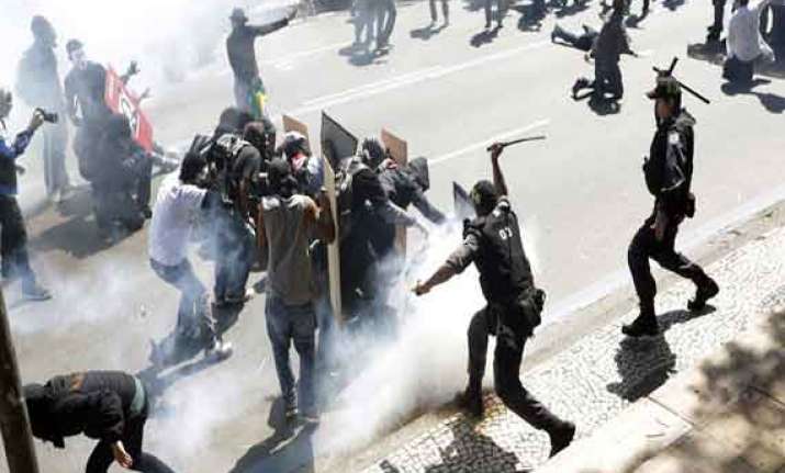 brazil protests turn violent after police shooting