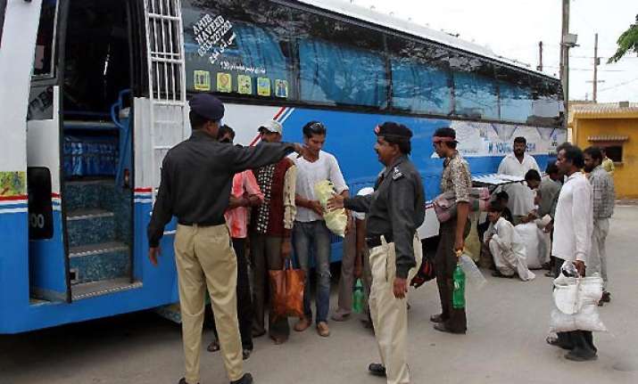 bus carrying released indian fishermen hits speeding truck