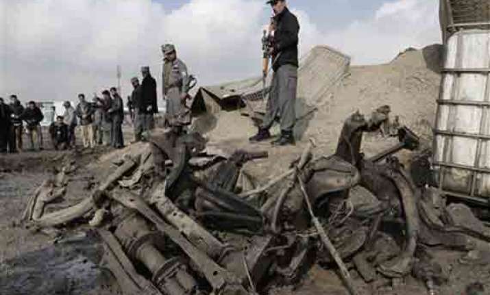 car bomb hits near nato gate at kabul airport