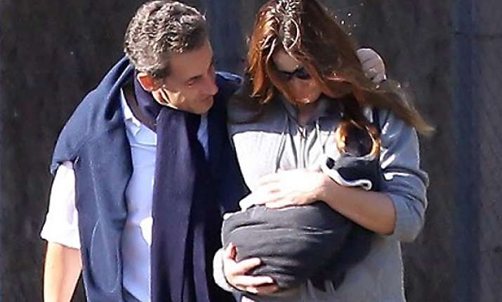 carla bruni sarkozy take a stroll with baby guilia