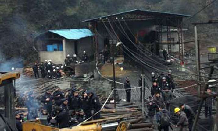 china factory blast kills 10 injures 17