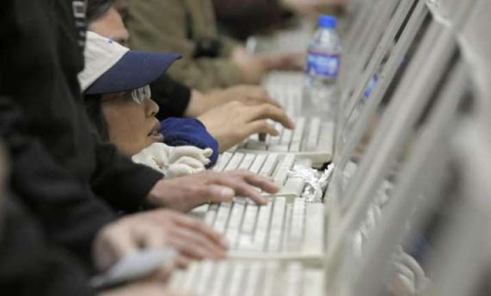 chinese hackers break into hundreds of gmail accounts says