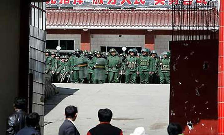 chinese officials asked to prepare for war in tibet report