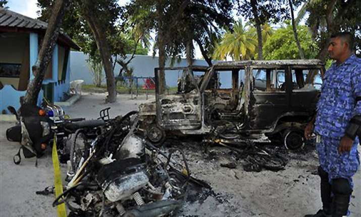 crisis in maldives deepens india sends special envoy to