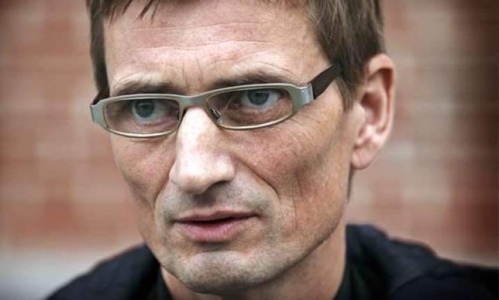 danish court throws out cbi plea for extradition of kim davy