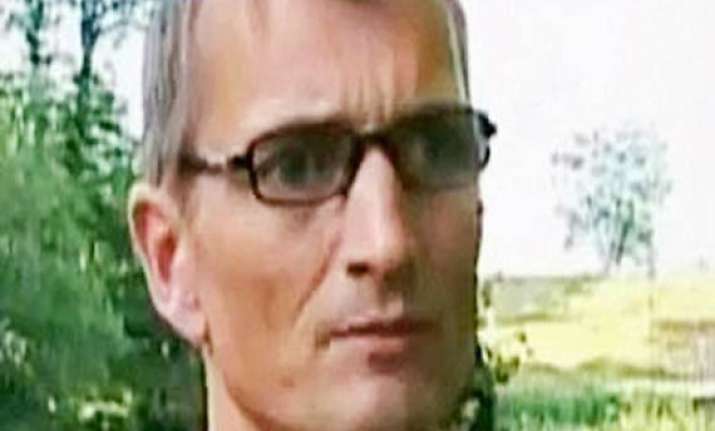 denmark govt sides with kim davy