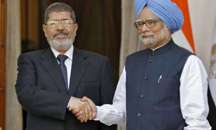 egypt president morsi wants india to join suez canal