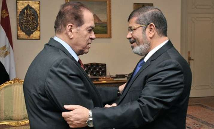 egypt court says military cannot arrest civilians